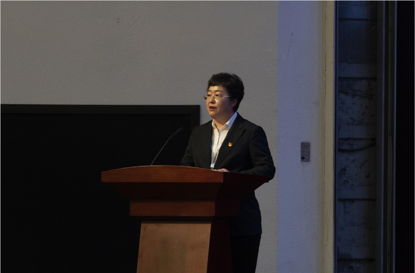 “襄盛舉 聚合力 創(chuàng)佳績”鞍勤集團、溫泉集團、公服集團2022年表彰大會隆重舉行
