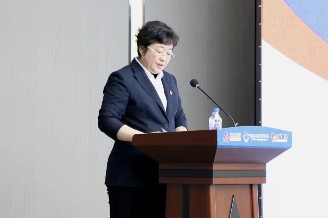 鞍勤集團、溫泉集團、公服集團2023年新任干部任前集體談話及集體送任儀式圓滿結(jié)束