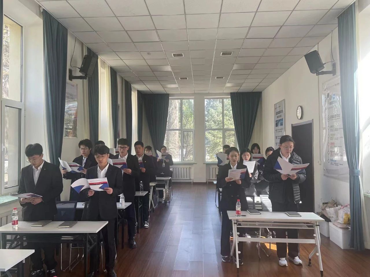 學(xué)習(xí)新知識(shí)，感悟新內(nèi)涵——鞍勤集團(tuán)、溫泉集團(tuán)、公服集團(tuán)新生培訓(xùn)迎來(lái)階段性成果