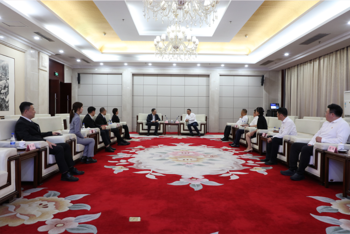 鞍勤、溫泉、公服集團(tuán)與招商銀行簽訂戰(zhàn)略合作協(xié)議！銀企合作譜新篇